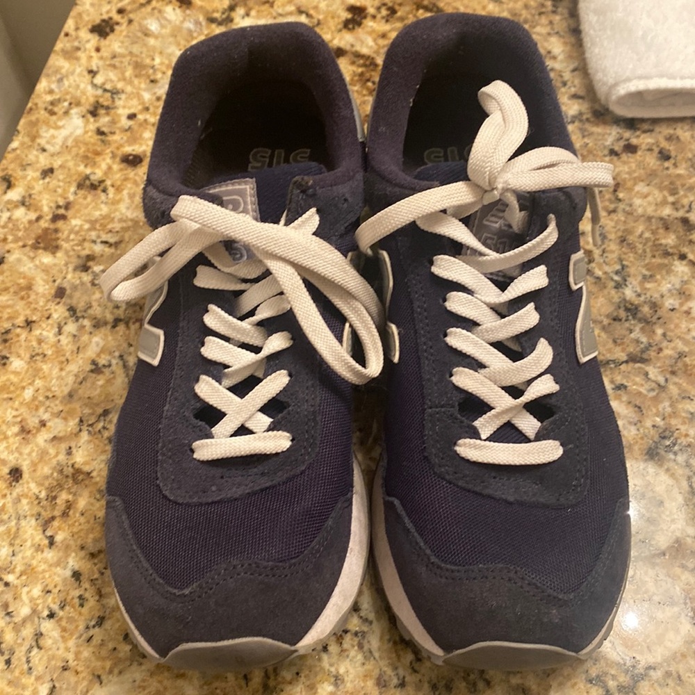New balance navy shoes